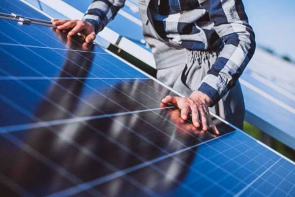 Solar-Panels-and-Solar-Water-Heaters